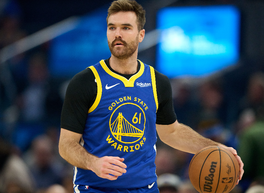 APP下载-勇士101-97险胜太阳 球员评价：4人优秀，2人及格，4人低迷